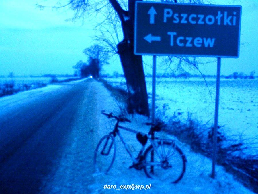 27-01-2014. Przy drodze do Krzywego Koła i na Pszczółki, za Koźlinami, podczas zimowego objazdu okolicznych miejscowości