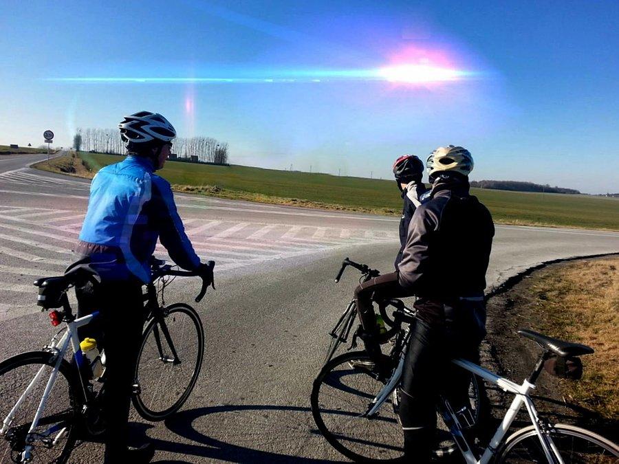 O !!! UFO . Na rozstaju dróg, Maciek jedzie do Raciborza a ja w Hat' odbijam na Rudyszwałd, brakło mi sił na jeszcze jeden podjazd