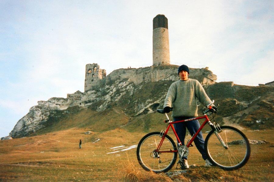 1 stycznia 1999. Przed zamkiem w Olsztynie