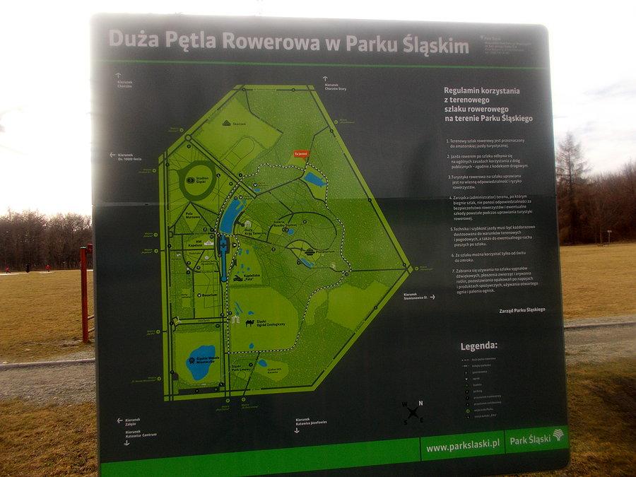Duża pętla rowerowa w parku