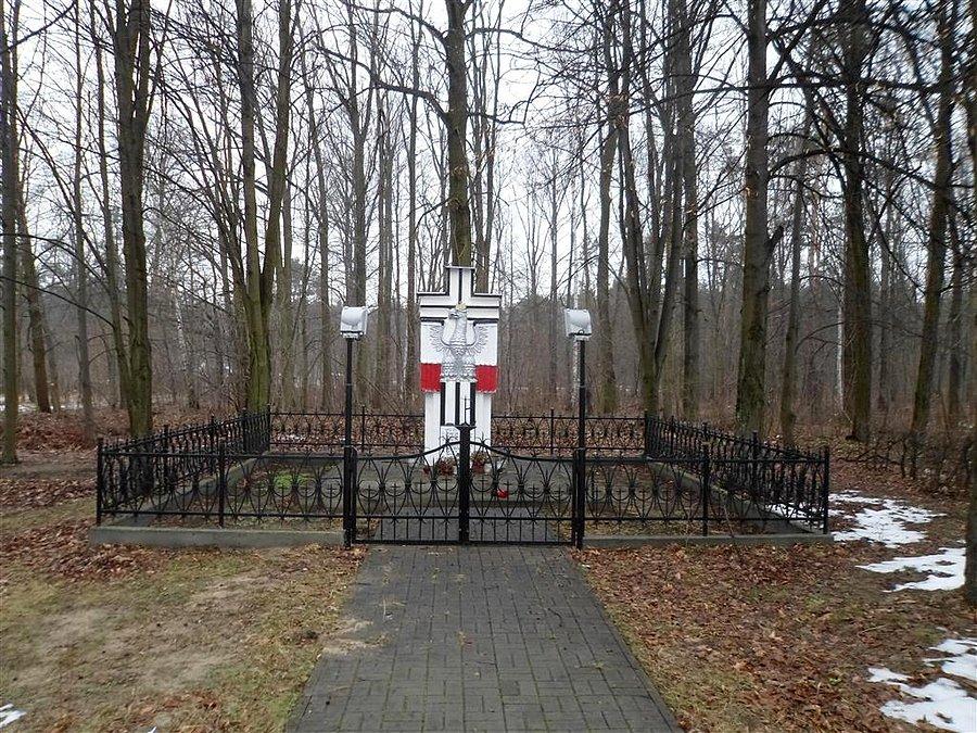 Pamięci zabitych przez Niemców mieszkańców Celestynowa