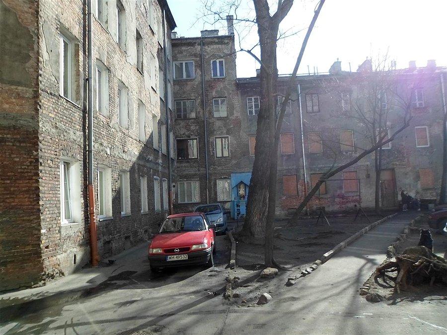 Typowe praskie podwórko