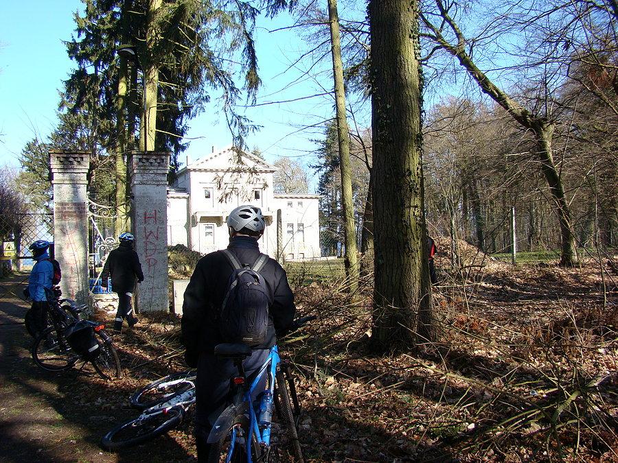 Celem był tem pałacyk nad Zalewem Szczecińskim