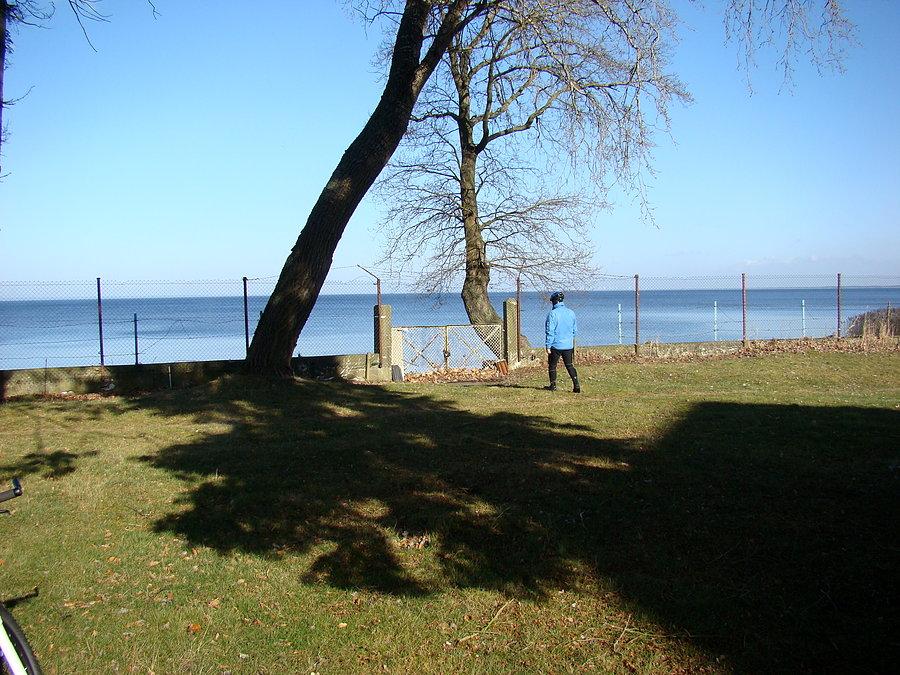 Widok na zalew za pałacykiem 2
