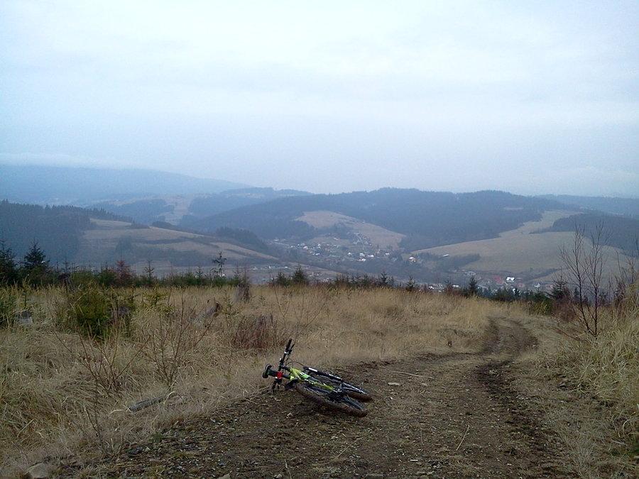 Widok na Miloszową i Dejuvkę ze Starym Szańcem