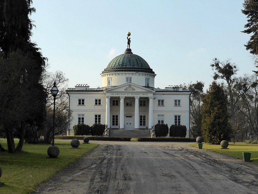 Pałac w Lubostroniu