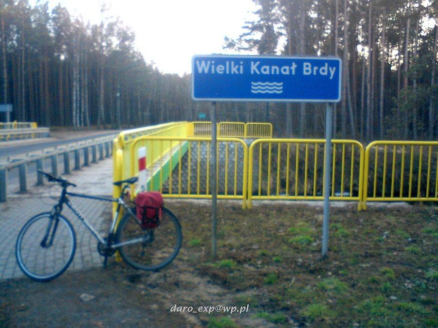 22-02-2014. W drodze do Tucholi, przed mostem drogowym na Wielkim Kanale rzeki Brdy. Sobotnie 200km