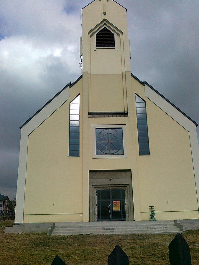 Nie jest to perła architektury, nawet ze szklanymi drzwiami