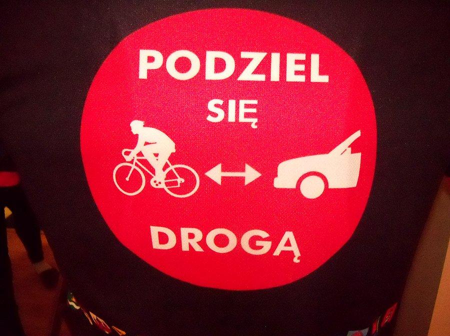 Podziel się drogą ... - kierowcy niech o tym pamiętają, że droga nie jest tylko dla nich