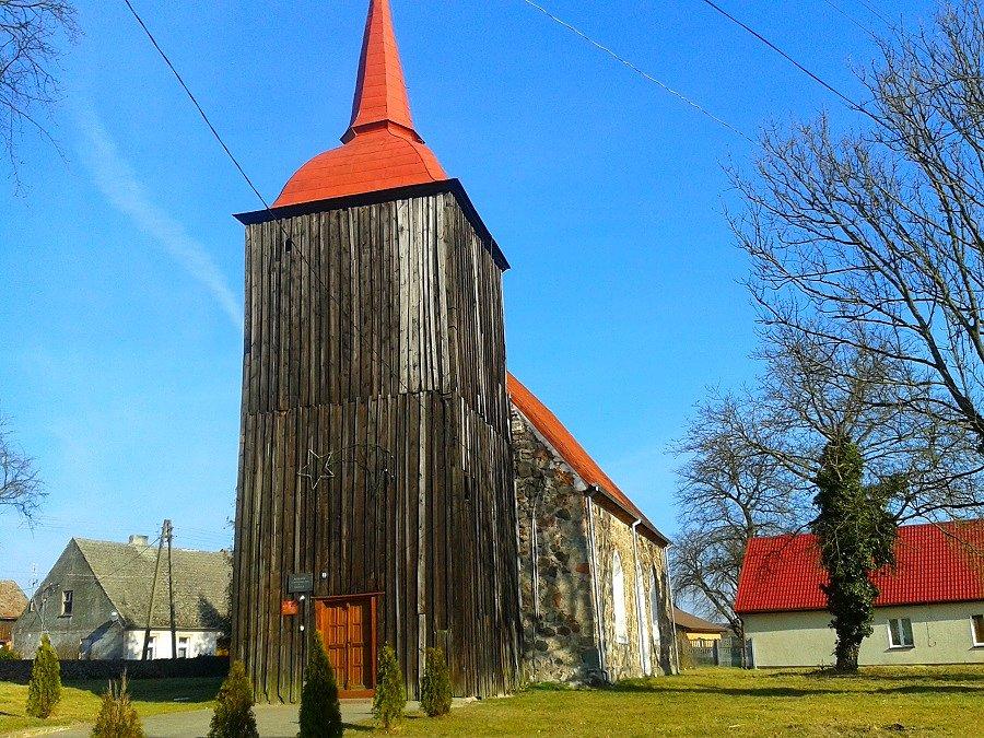 Kosciół pw. św. Ap. Piotra i Pawła - Bagna