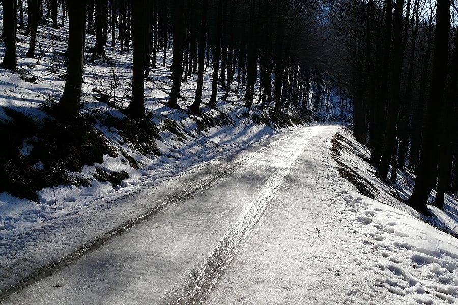 Lodowa droga z Pustevnego