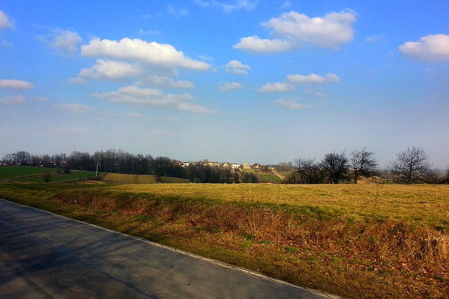 Koniec podjazdu z Lubomi do Pogrzebienia
