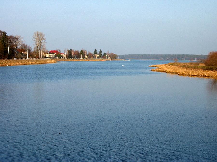Bystrzyca wpada do Zalewu Zemborzyckiego