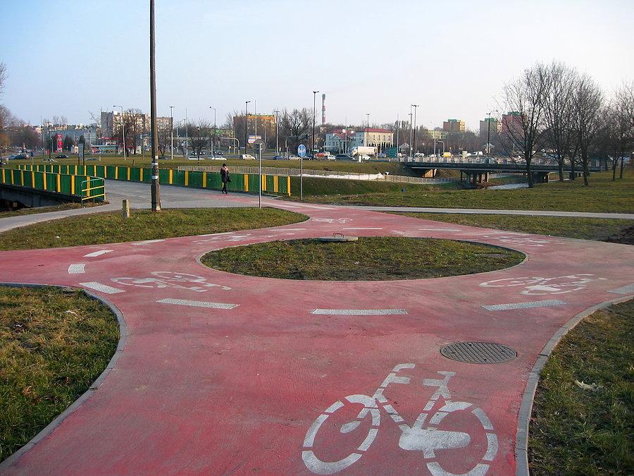 Lubelskie rondo rowerowe w okolicy Dworku Grafa