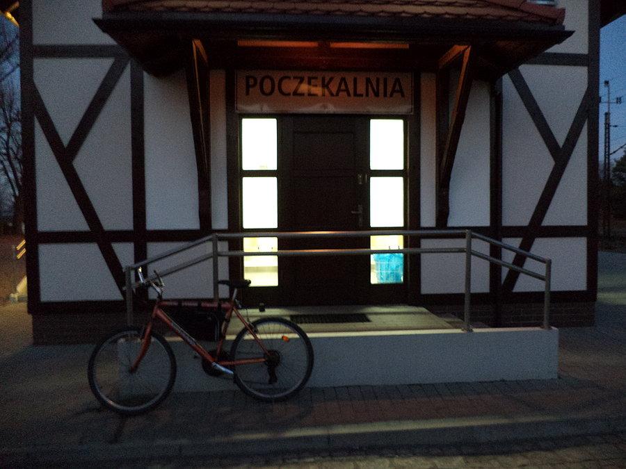 Rewelacyjny dworzec kolejowy w Rudnej