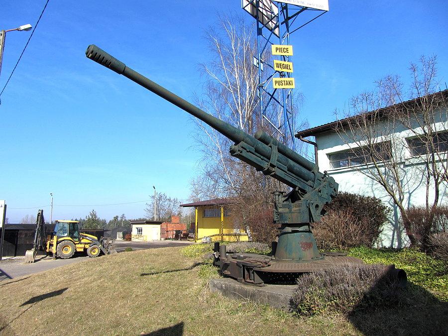 "Wstąpiłem na działo I spojrzałem na pole; dwieście armat grzmiało."