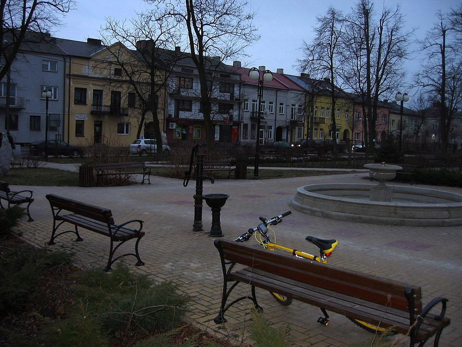 Rynek w Piaskach Luterskich