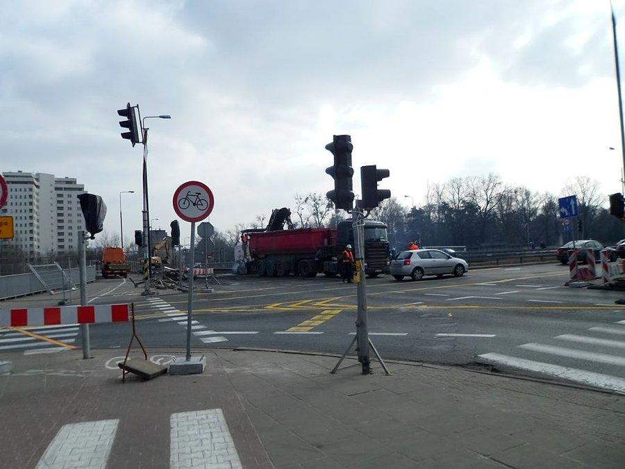 Roboty drogowe Powązkowska/Prymasa Tysiąclecia