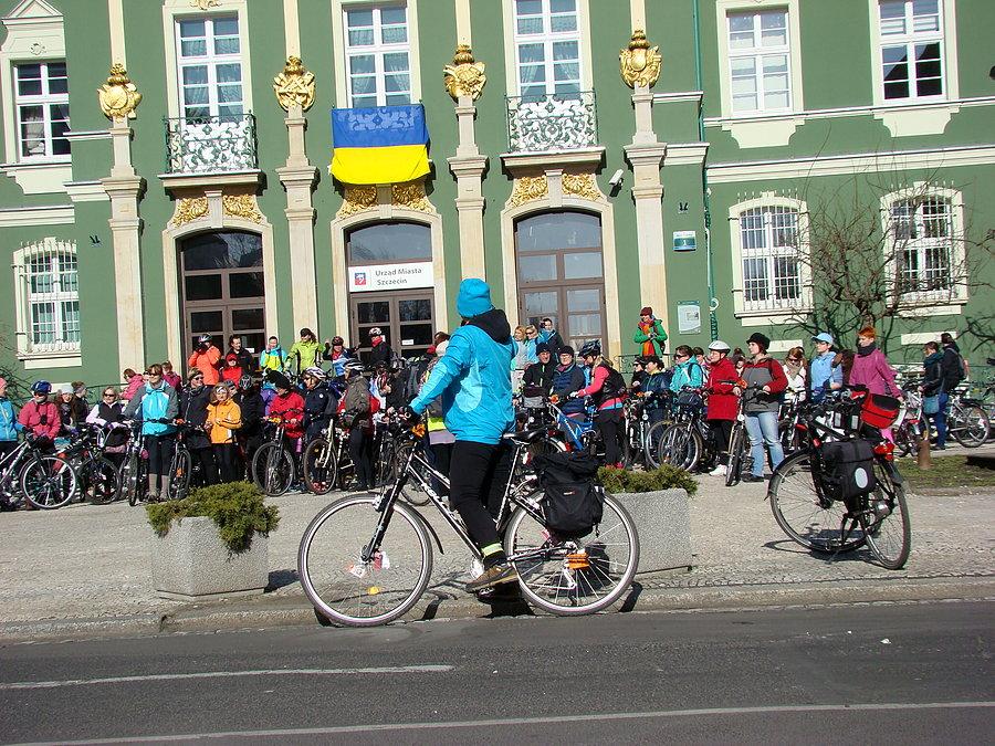 Przystanek pod Urzędem Miejskim - na pierwszym planie organizatoraka III edycji RDK