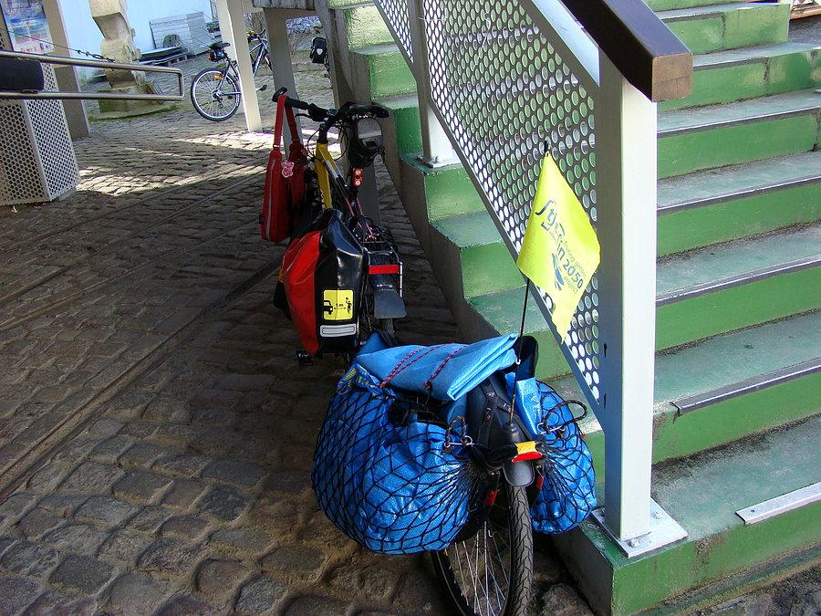 Rowerowa obstawa ratowników medycznych z Towarzystwa Rowerowego STRADA - ENEA