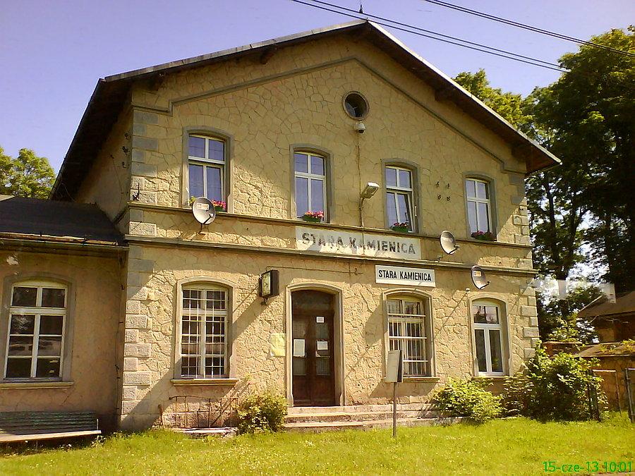 Stara kamienica w Starej Kamienicy (stacja PKP)