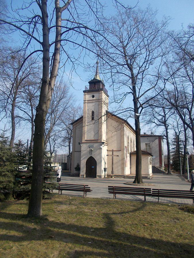 Mały kościółek przy dworcu