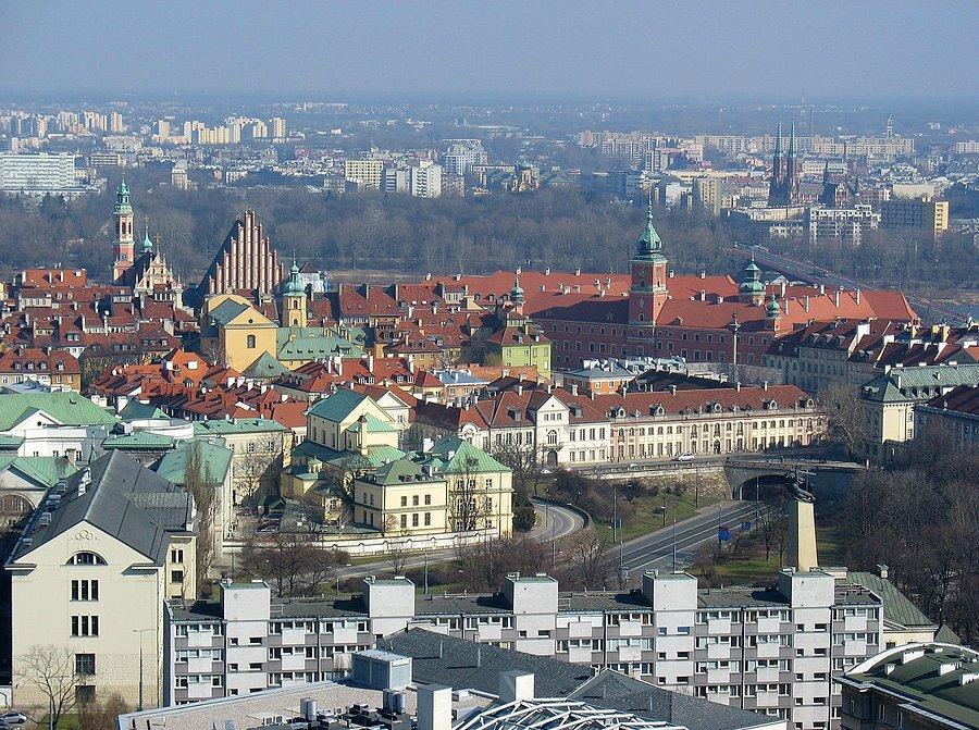 Nike, Stare Miasto i Praska Katedra