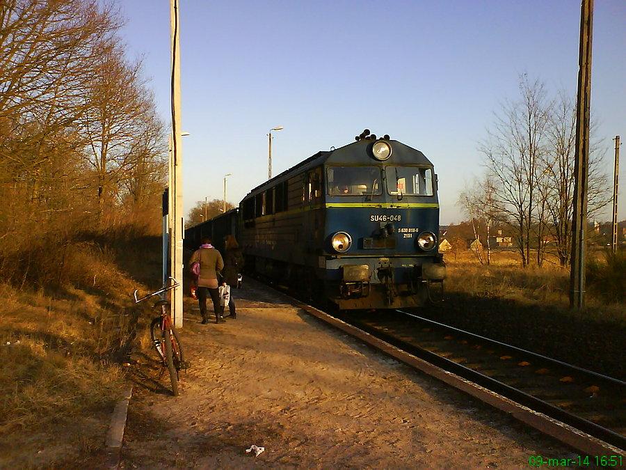Skład towarowy śmiga przez Dębinkę w kierunku NRD, czyli kącik "Oelka" ;)
