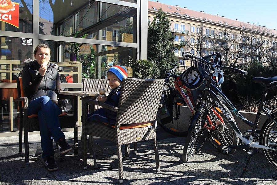 Lodziarnia przy Placu Lotników