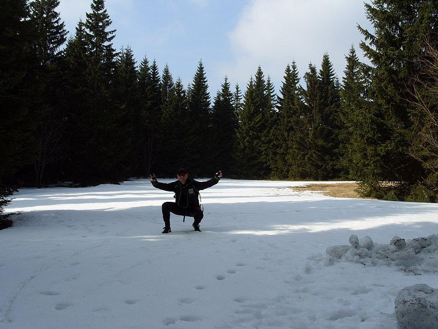 Do ośnieżonych pięknych polan, były by piękniejsze ale jakieś gadziny chwilę wcześniej nadeptały tu buciorami ;)))