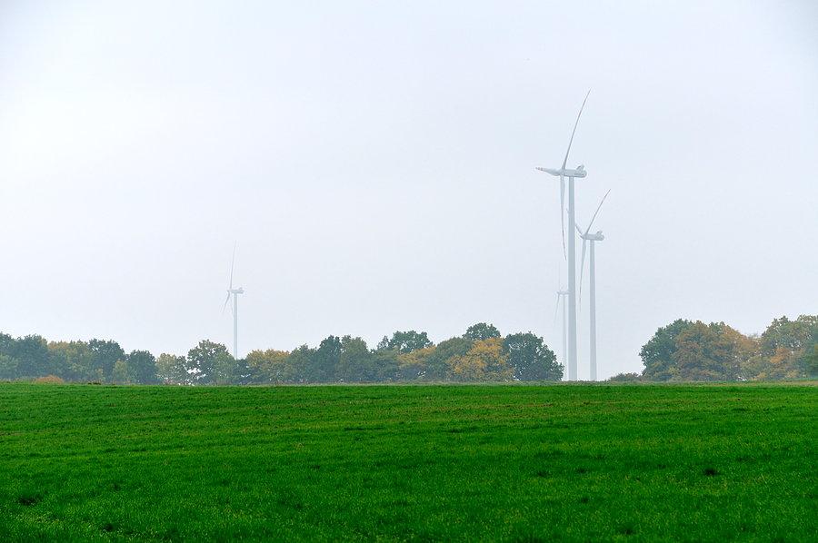 Elekrownie wiatrowe koło Waćmierza