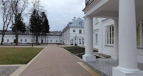 Zachodnia oficyna. Park Radziwiłłów w Białej Podlaskiej