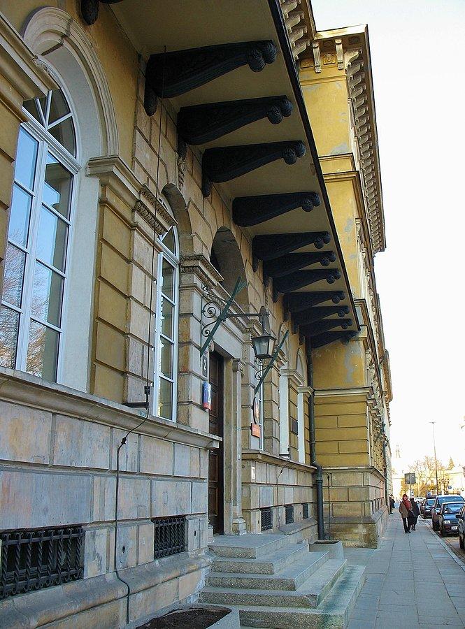 Wejście do Głównego Urządu Miar