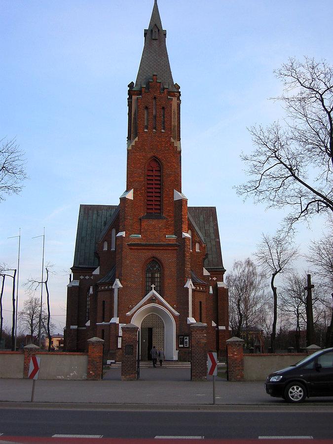 Neogotycki kościół w Niemcach