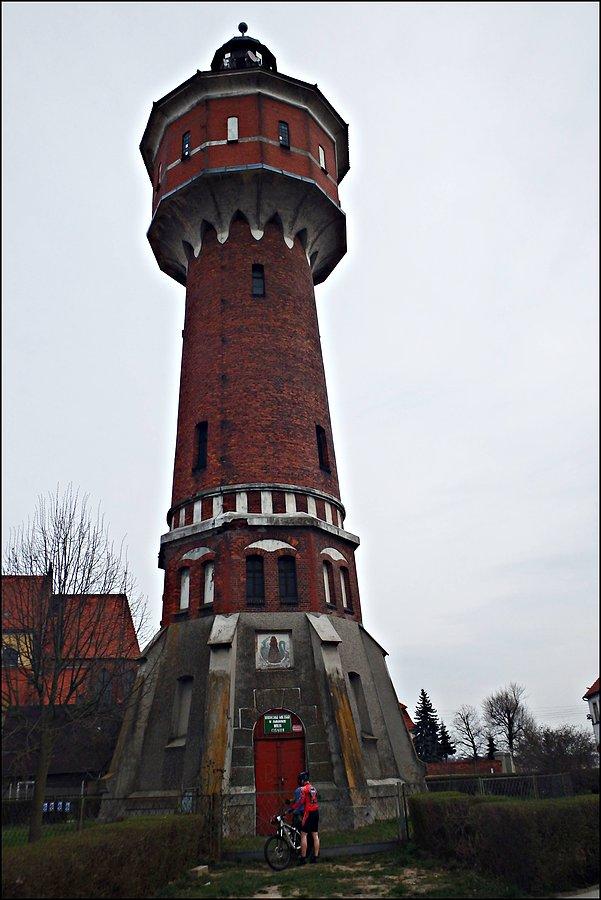 Wieża ciśnień w Żmigrodzie