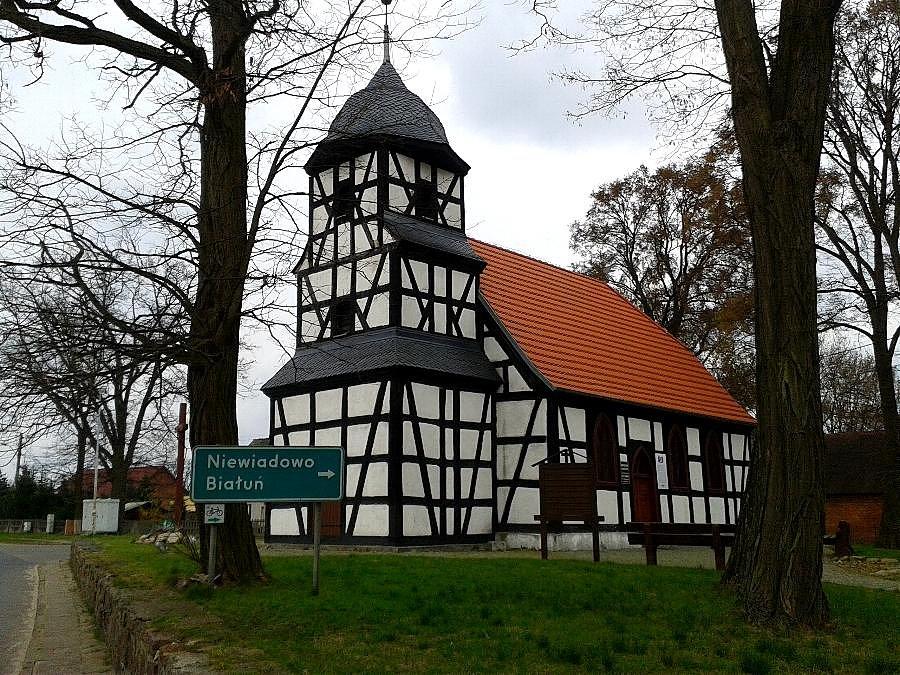 Kościół filialny p.w. Świętej Trójcy w Miękowie