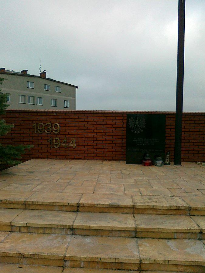 Miejsce pamięci w Borzęcinie