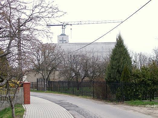 W zasięgu wzroku dwie budujące się świątynie - parafia błogosławionego Edmunda Bojanowskiego