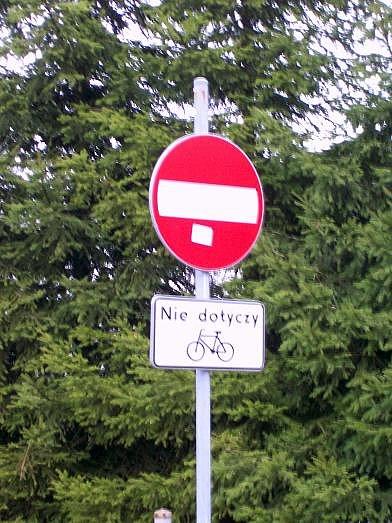 Rowerzyści- cała na przód