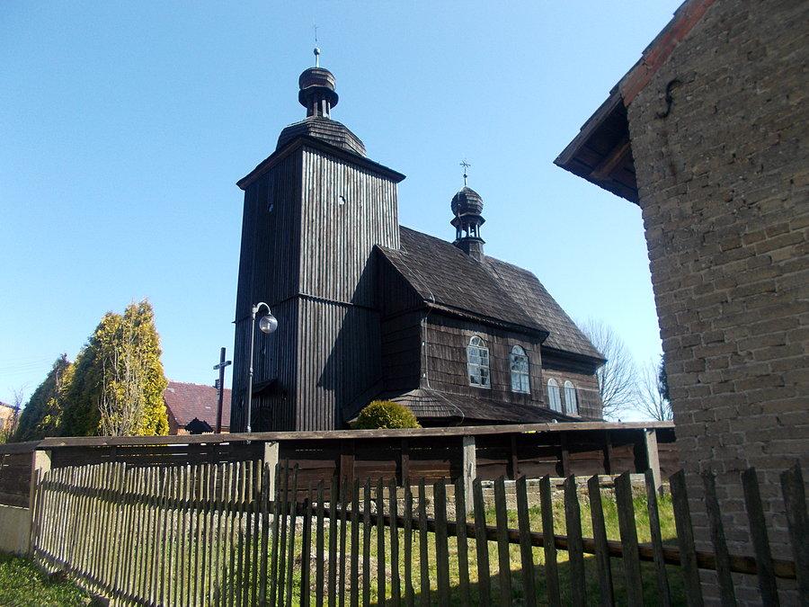 Drewniany kościół Cieszowa