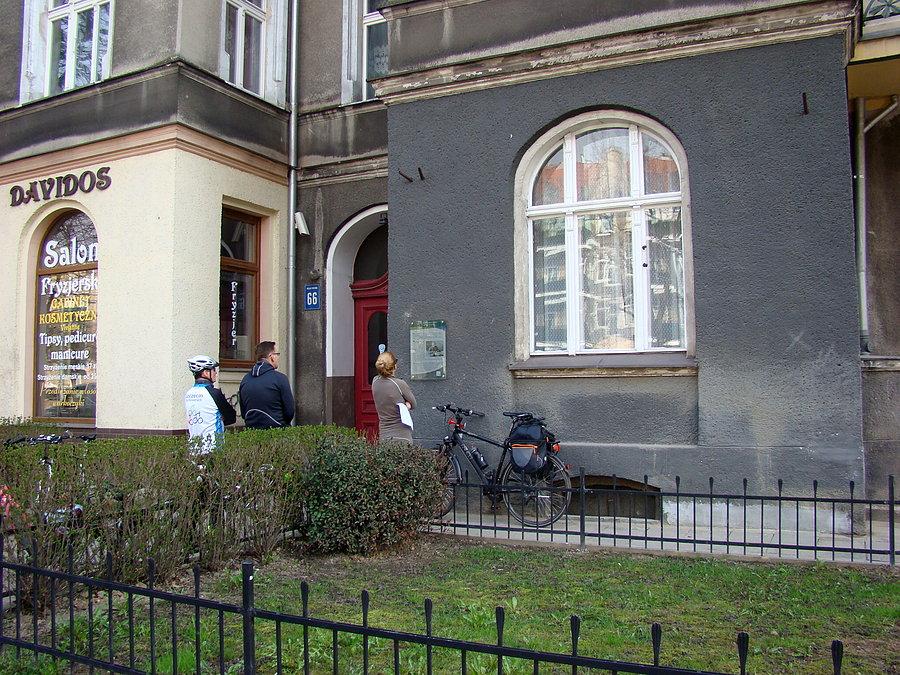 Pod kamienicą