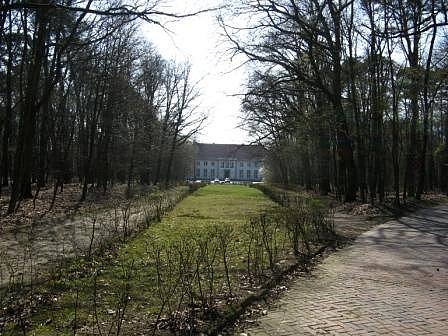 Pałac w Jeziorach (siedziba WPN)