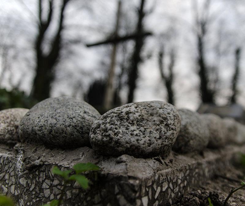 Ale są i groby w stanie.... idealnym