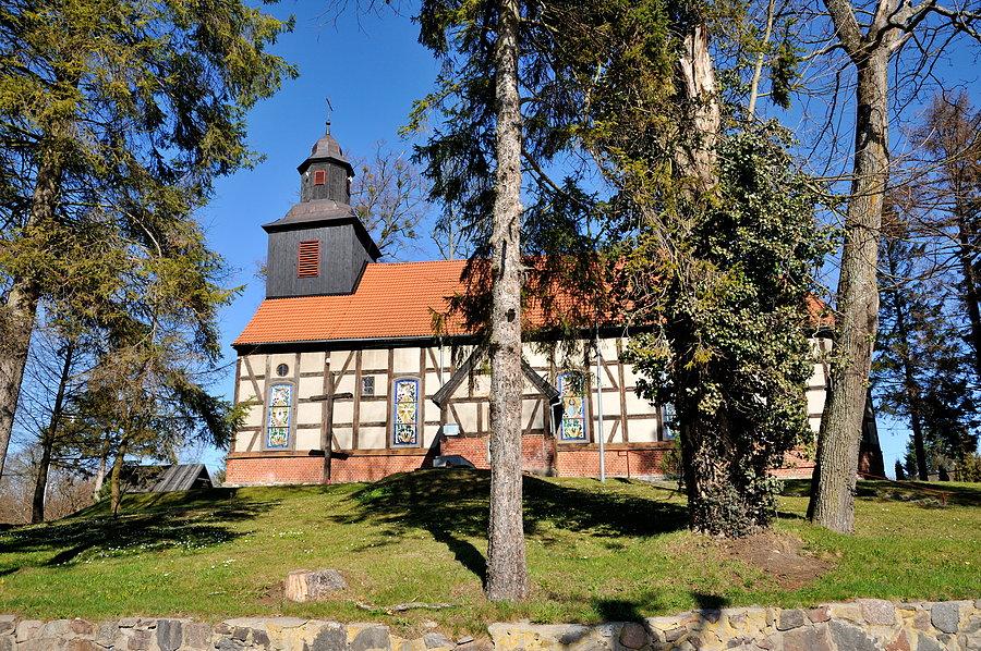 Mechowo - kościół ryglowy z 1742 roku