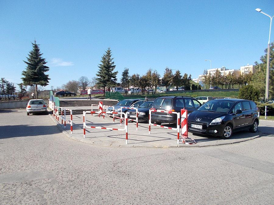 Nowe wygrodzenia dla pieszych
