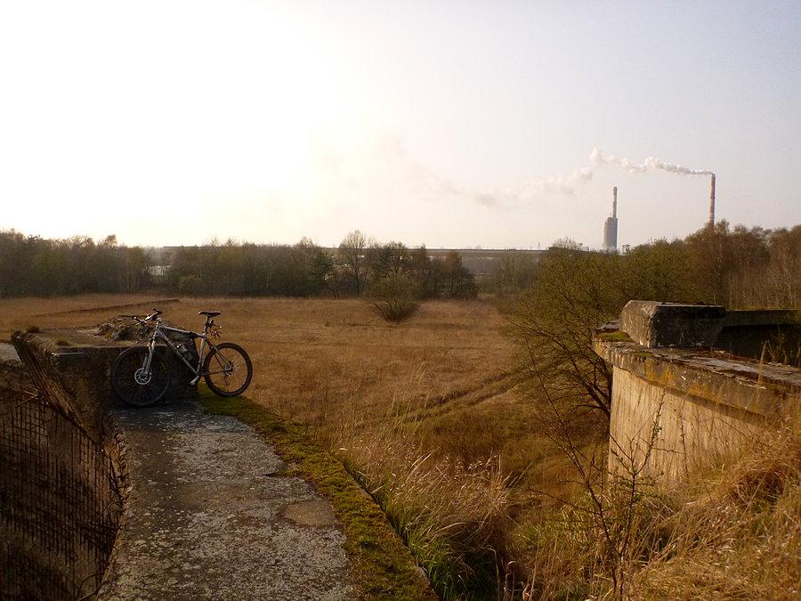 Fabryka benzyny syntetycznej w Policach - Silos na paliwo 53°33'43.8"N 14°32'28.8"E
