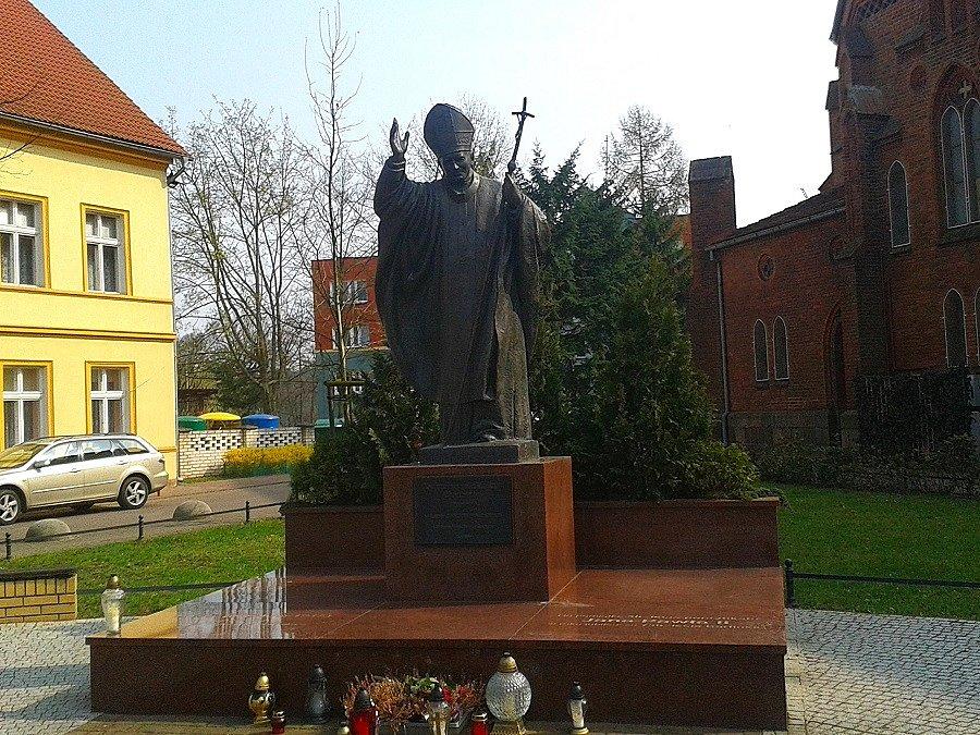 Pomnik Jana Pawła II w Barlinku