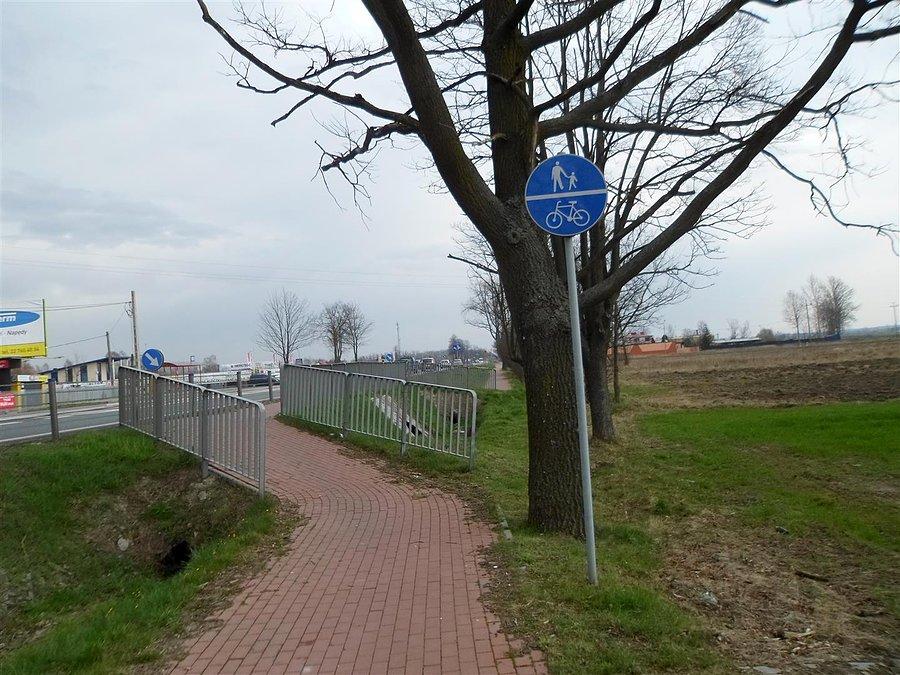 Szykana rowerowa na drodze do Mińska
