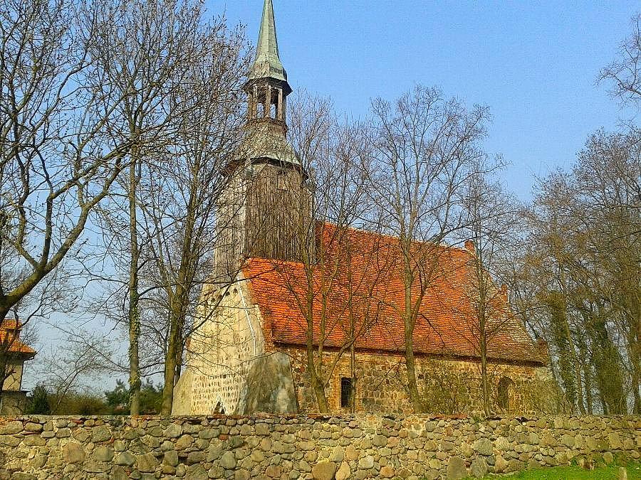 Kościół parafialny p.w. św. Michała Archanioła w Rosinach