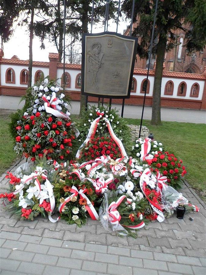Była rocznica szarży - są kwiaty